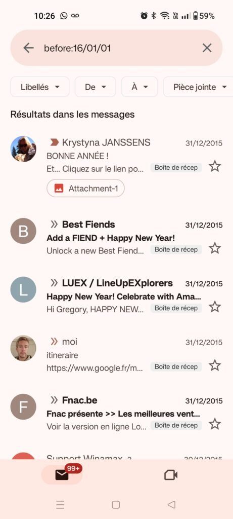 une boite gmail sur mobile qui filtre pour afficher uniquement les e-mails reçus avant le 1er janvier 2016